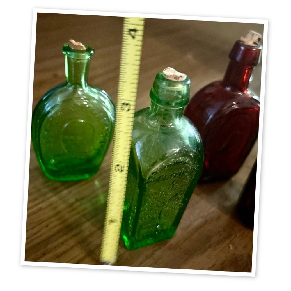 Vintage set of 4 Glass Bottles - Picture 2 of 2